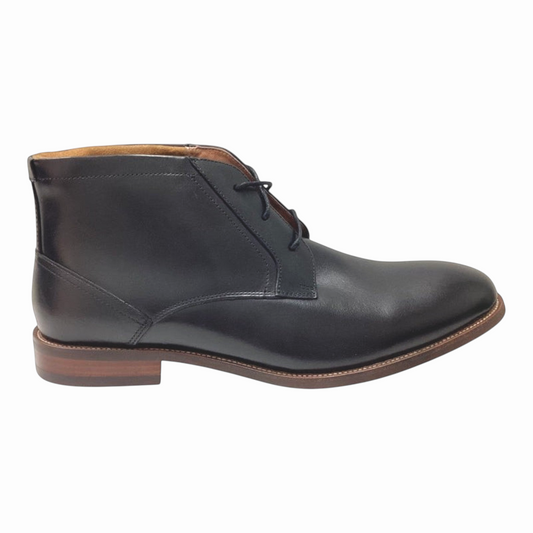 The Shoe Shop Florsheim Rucci black leather chukka boot with three-eyelet lace-up and stitched welt sole