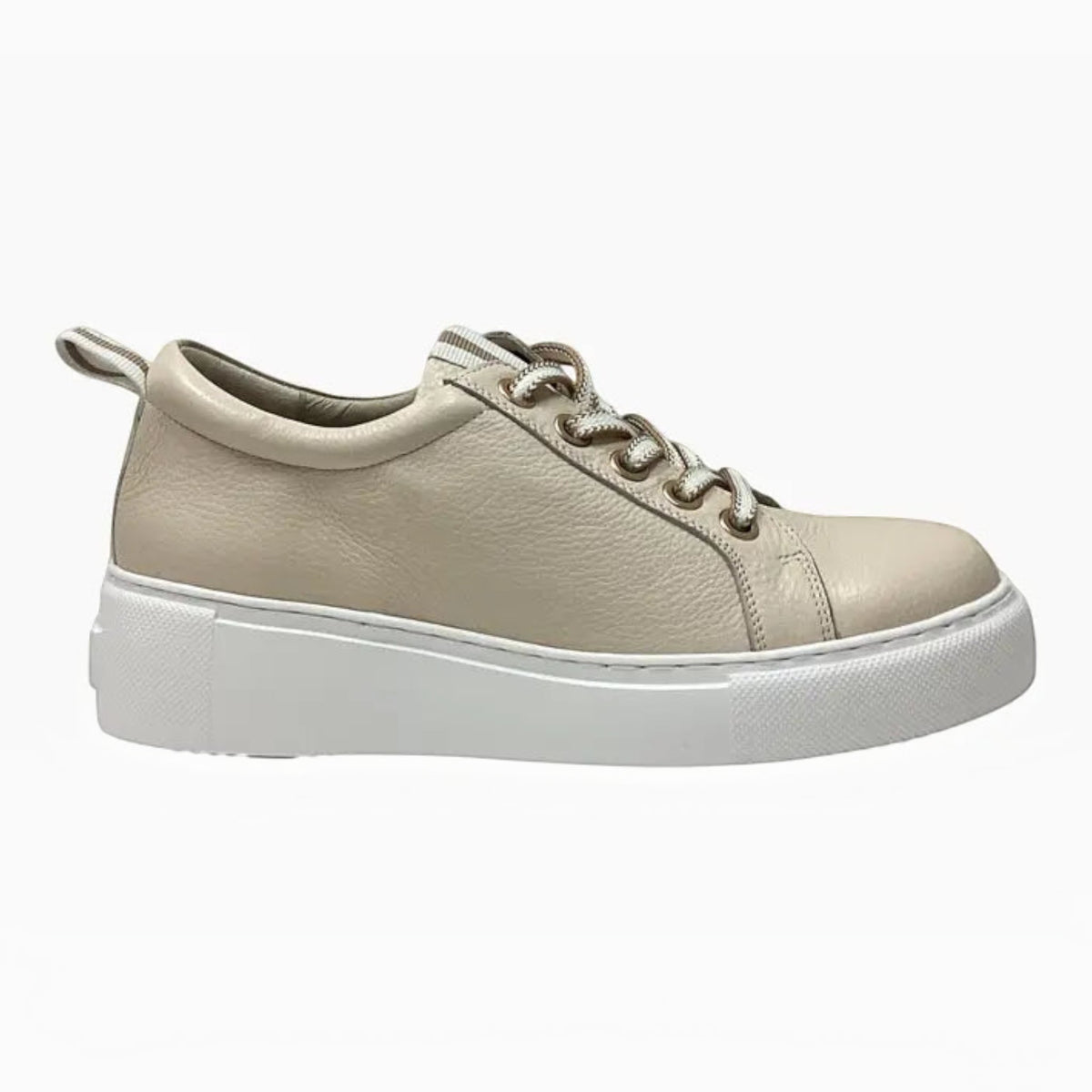 The Shoe Shop Belle Scarpe Romney beige leather sneaker with white platform sole, striped laces, and oversized eyelets
