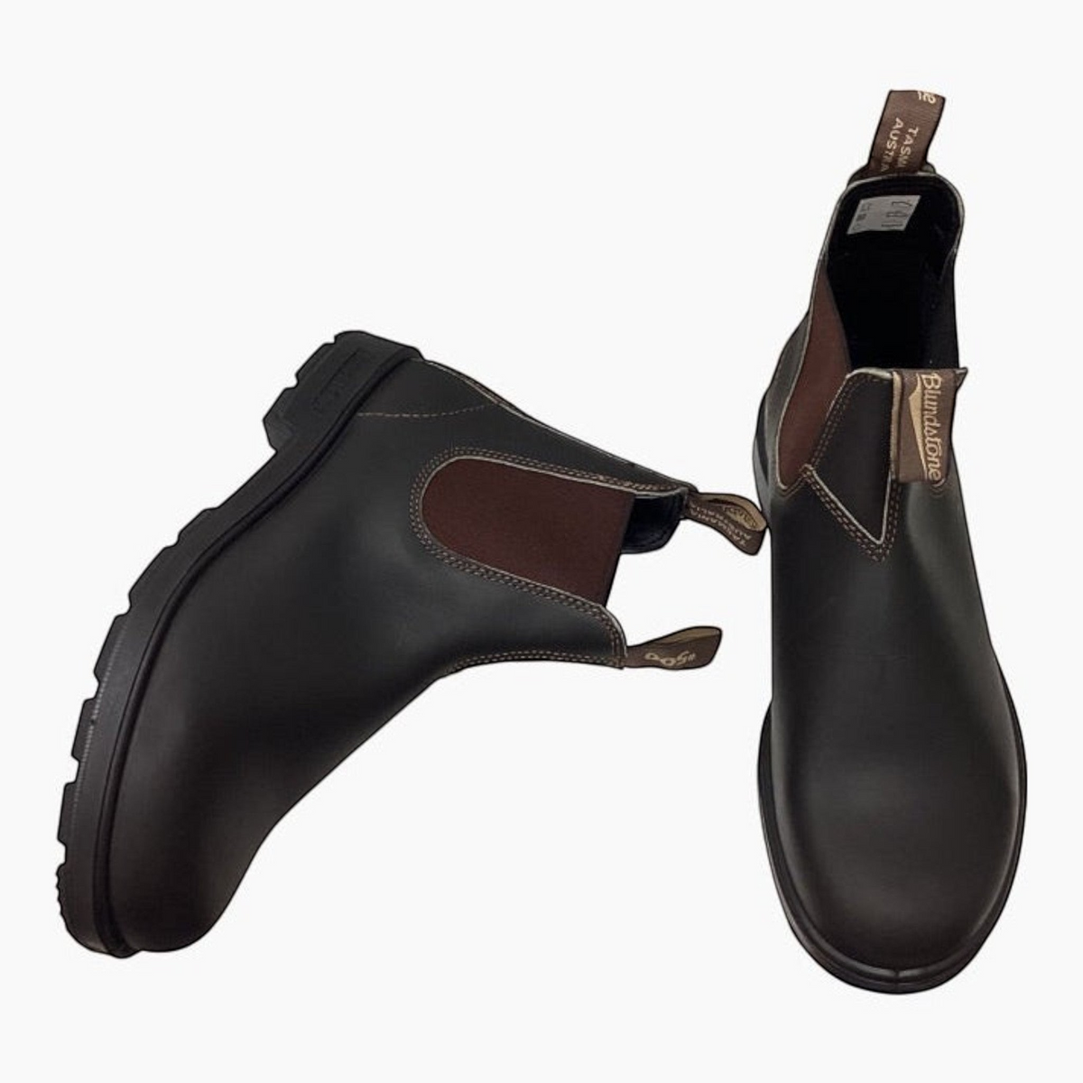 The Shoe Shop Blundstone 500 unisex brown leather Chelsea boots with elastic side panels and pull tabs