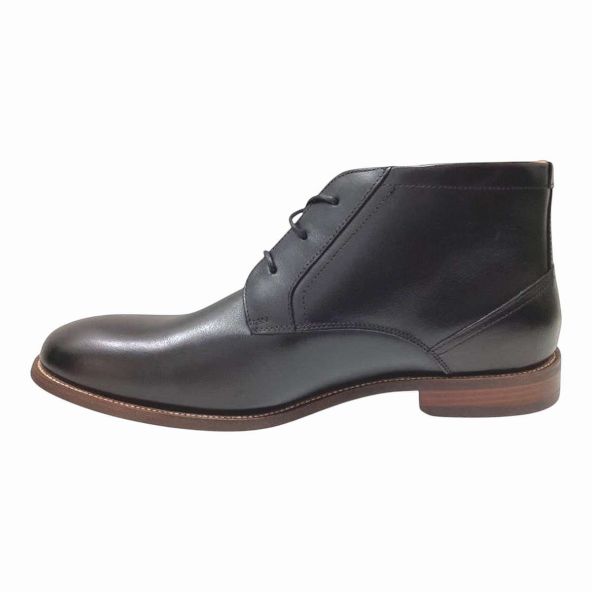 The Shoe Shop Florsheim Rucci black full grain leather chukka boot with a three-eyelet lace-up and stacked-look sole.